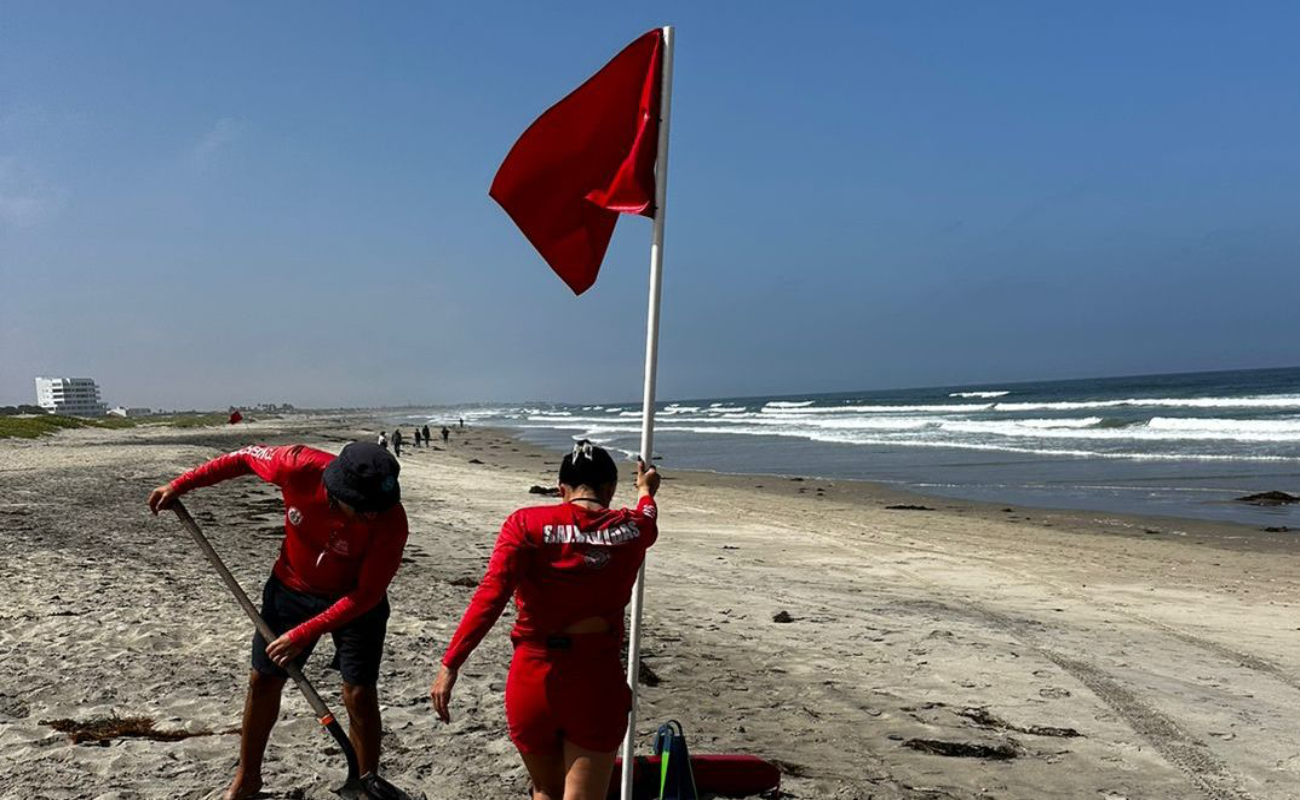 Exhortan Bomberos de Ensenada a no ingresar al mar en Playa Pacífica y Punto