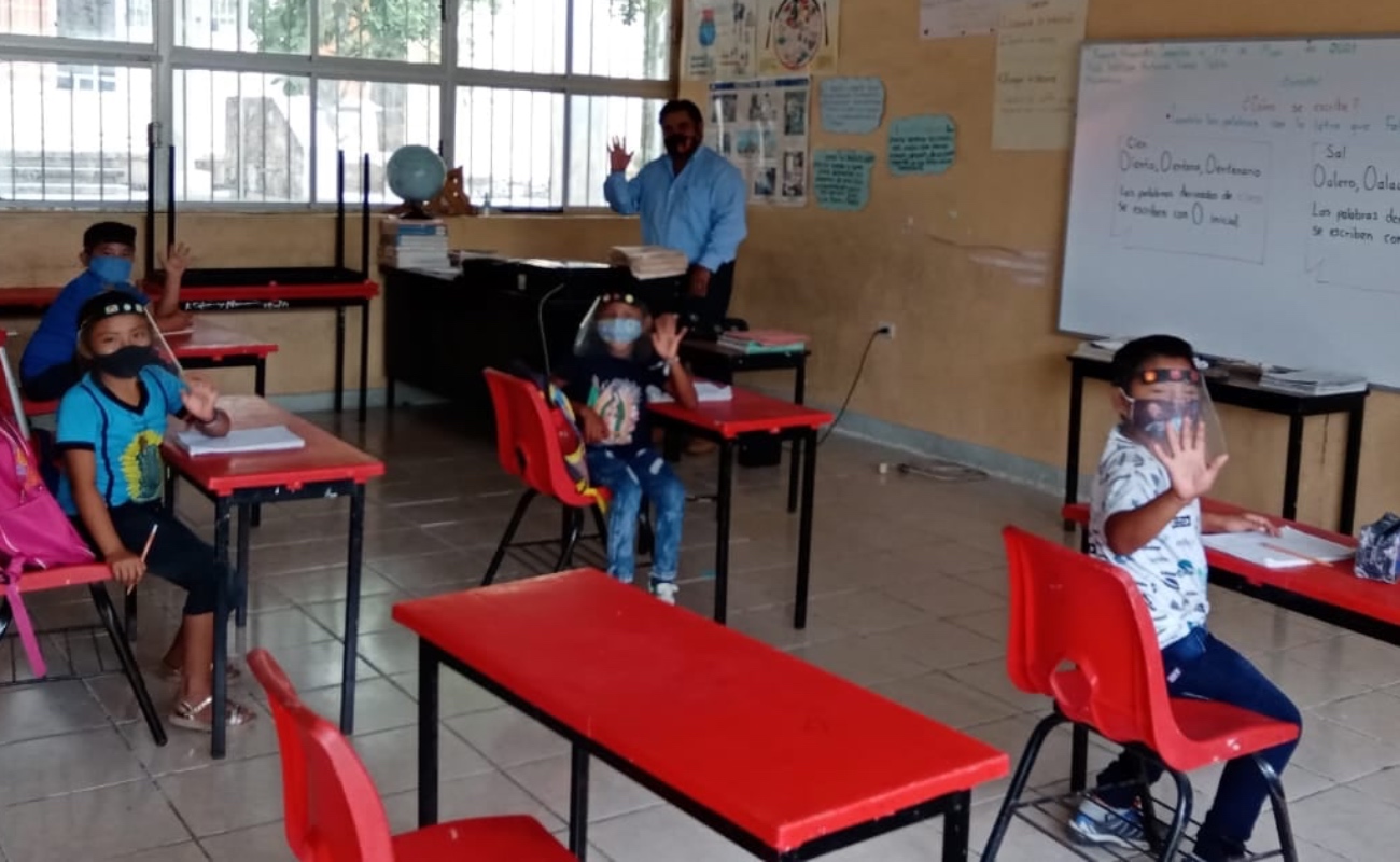 Vuelven a cerrar escuelas en Campeche por repunte de contagios
