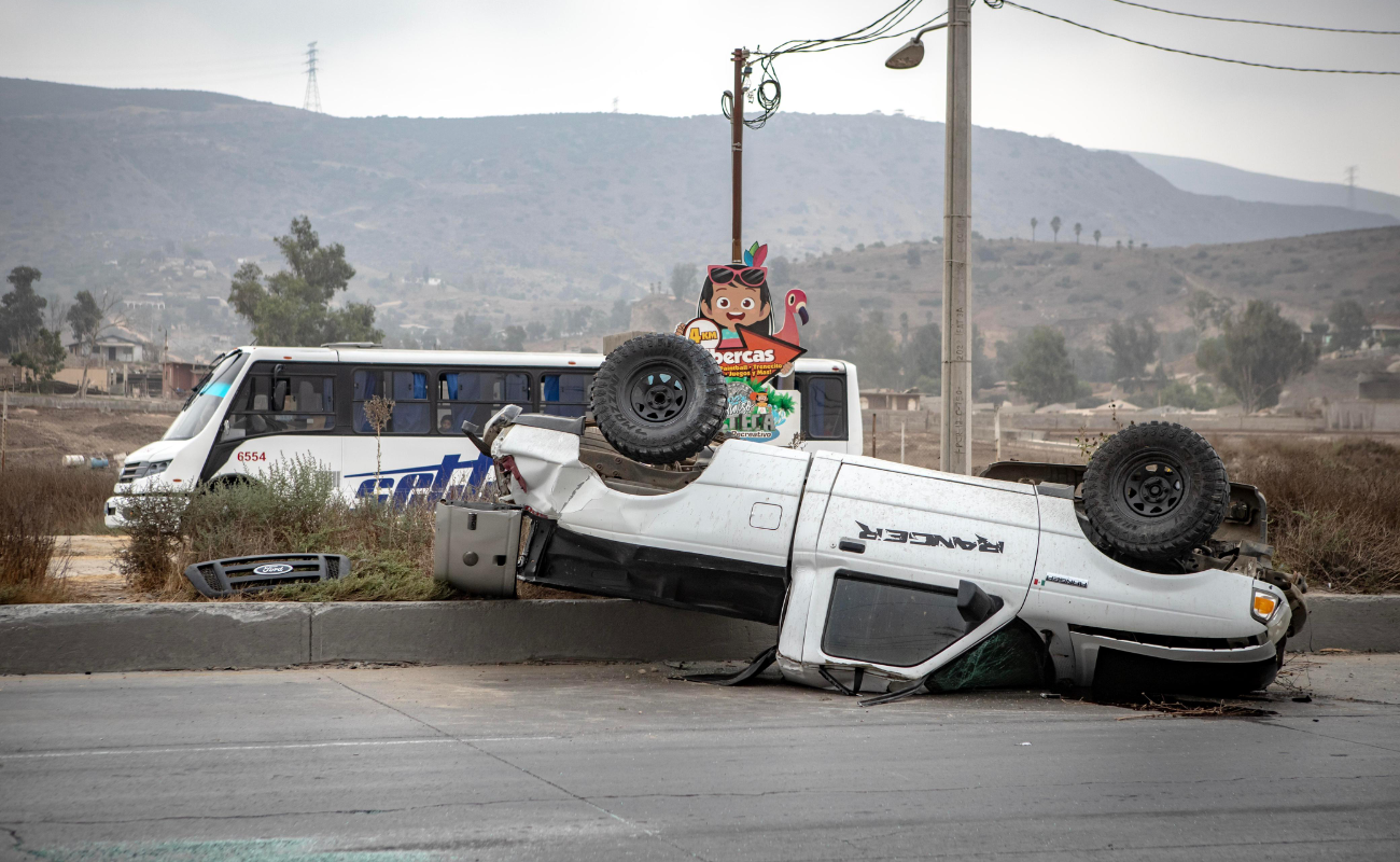 Pick Up termina volcada en el Bulevar 2000, no hay lesionados