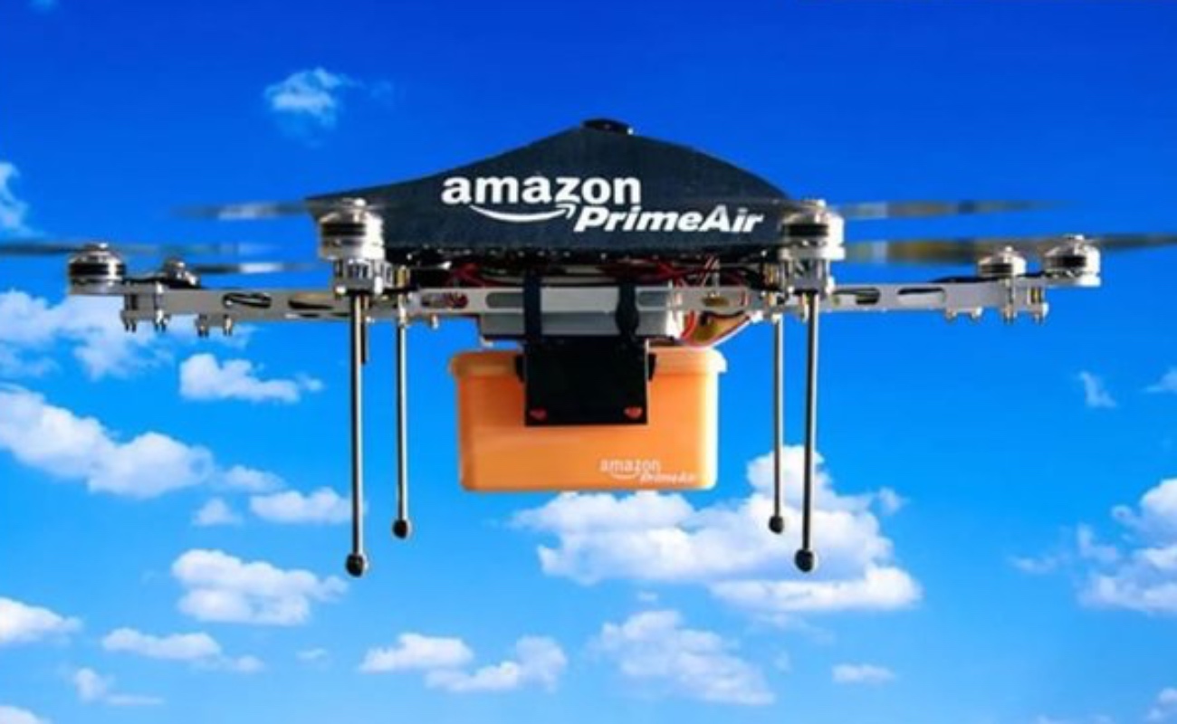 Drones podrán entregar paquetes en menos de una hora: Amazon