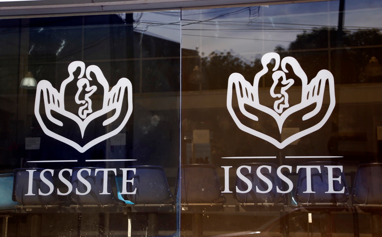 Hacen oficial que a partir de enero todos los servidores públicos se integran al ISSSTE