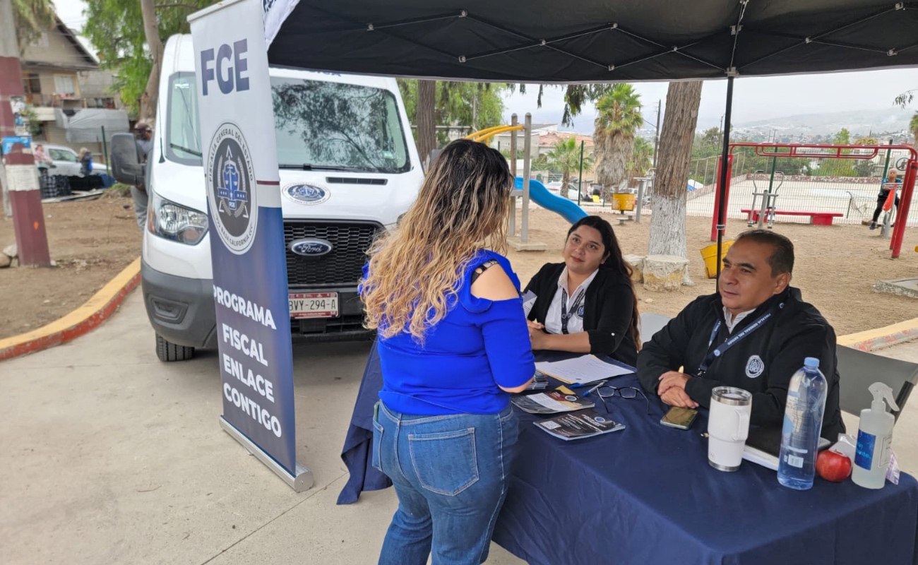 Programa Fiscal Enlace Contigo acerca servicios de la FGE a la colonia Villas del Real