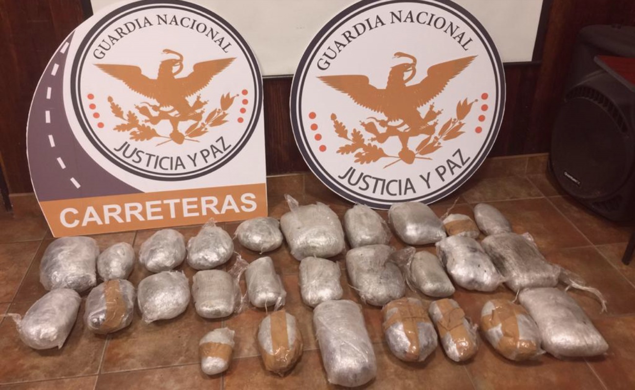 Aseguran 27 paquetes de marihuana en carretera Ensenada-El Chinero