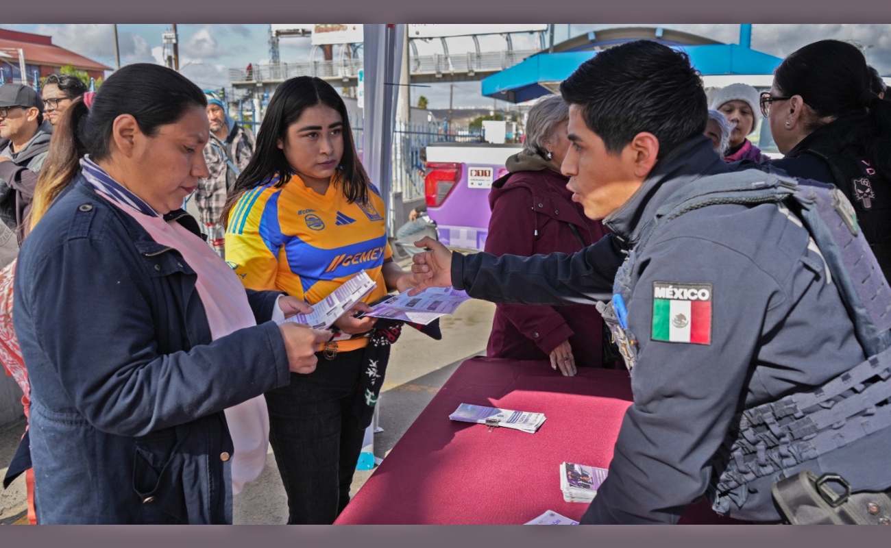 Instala Escuadrón Violeta de la SSPCM módulo informativo para la prevención y la atención de la violencia de género