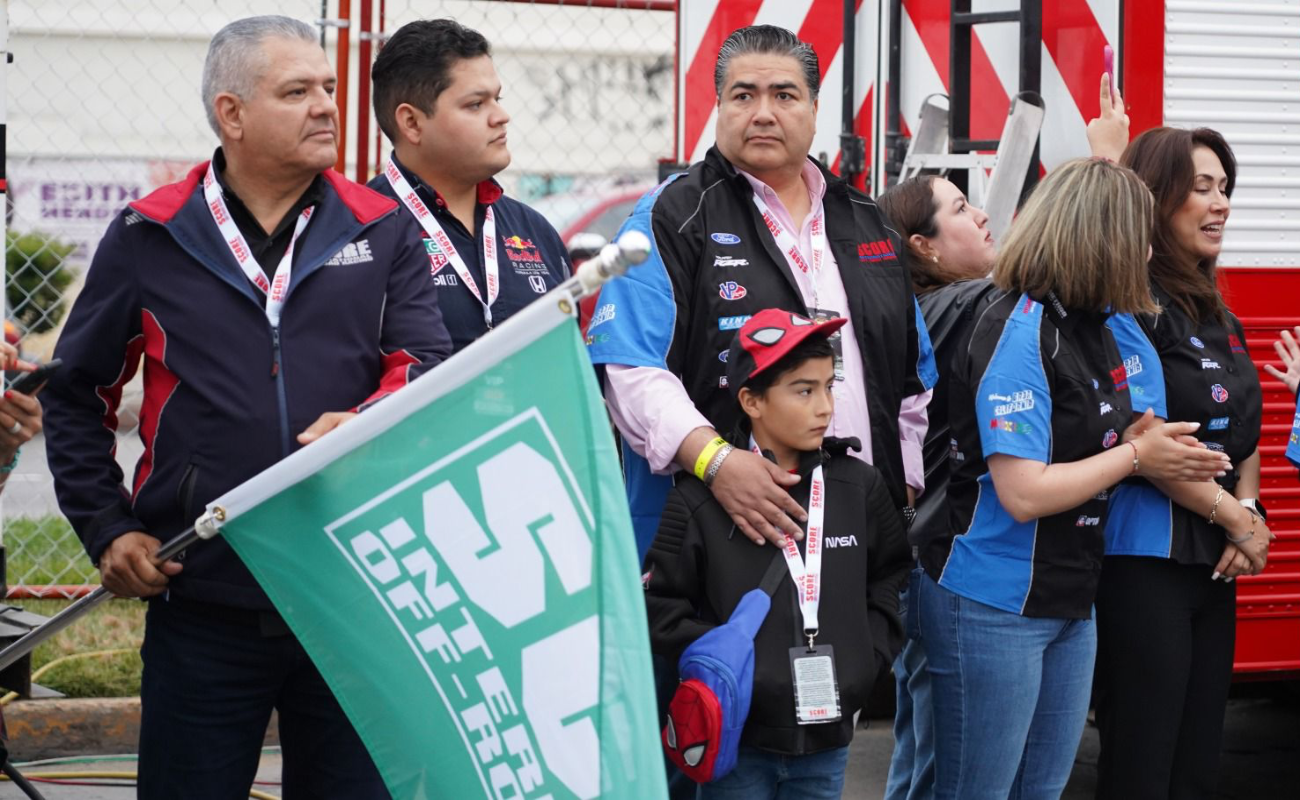 Da alcalde Carlos Ibarra banderazo de salida de la Baja 500