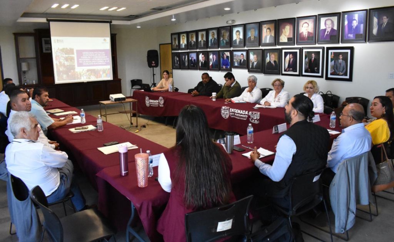 Capacitan a delegados municipales sobre derechos electorales de comunidades indígenas y afromexicanas