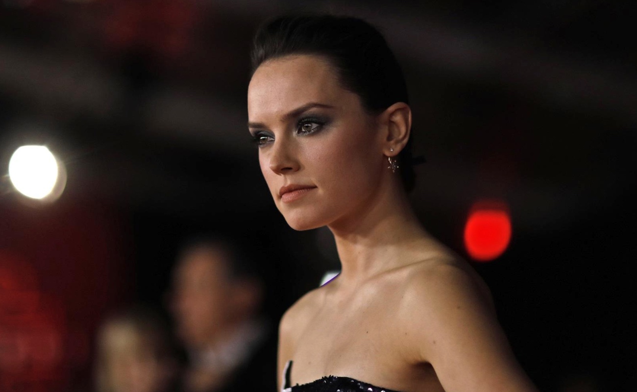 Daisy Ridley revela su lucha contra la enfermedad de Graves