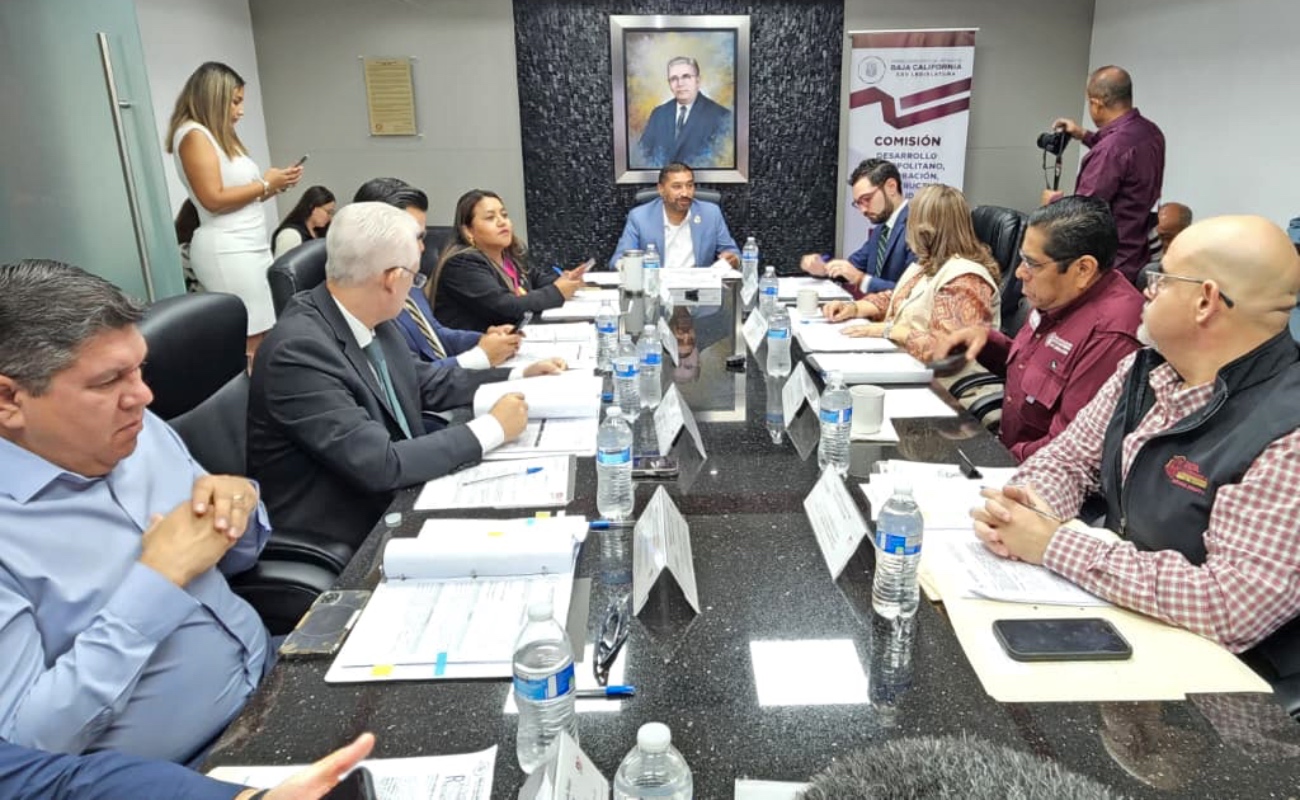 Comisión de desarrollo metropolitano aprueba reformas en materia de movilidad y obras públicas