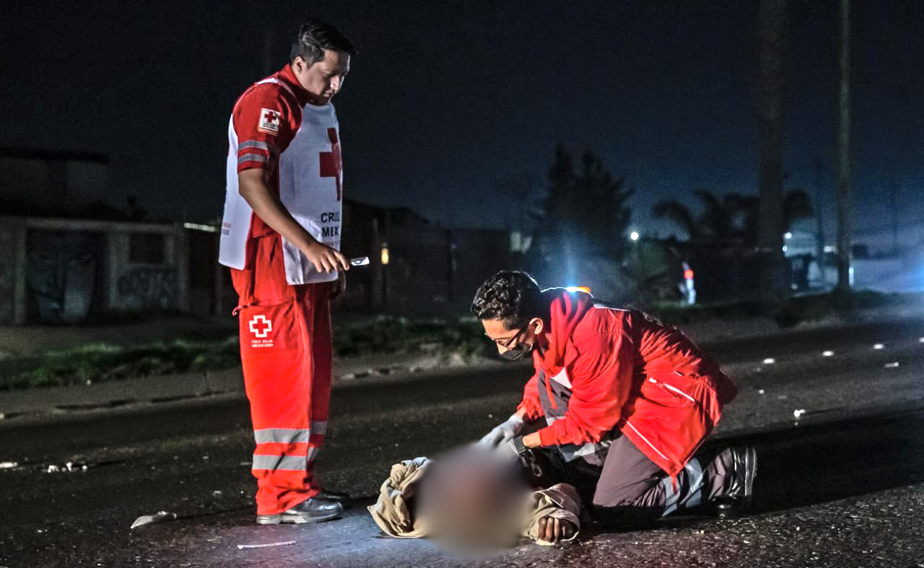 Muere atropellado por taxi al intentar cruzar el Libramiento Sur