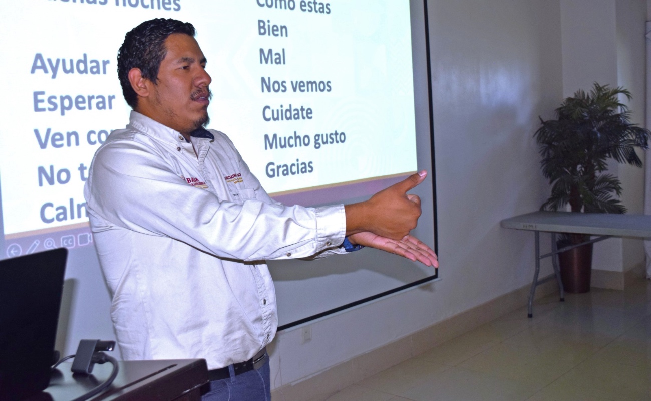 Se capacita en lengua de señas mexicanas a personal hospitalario