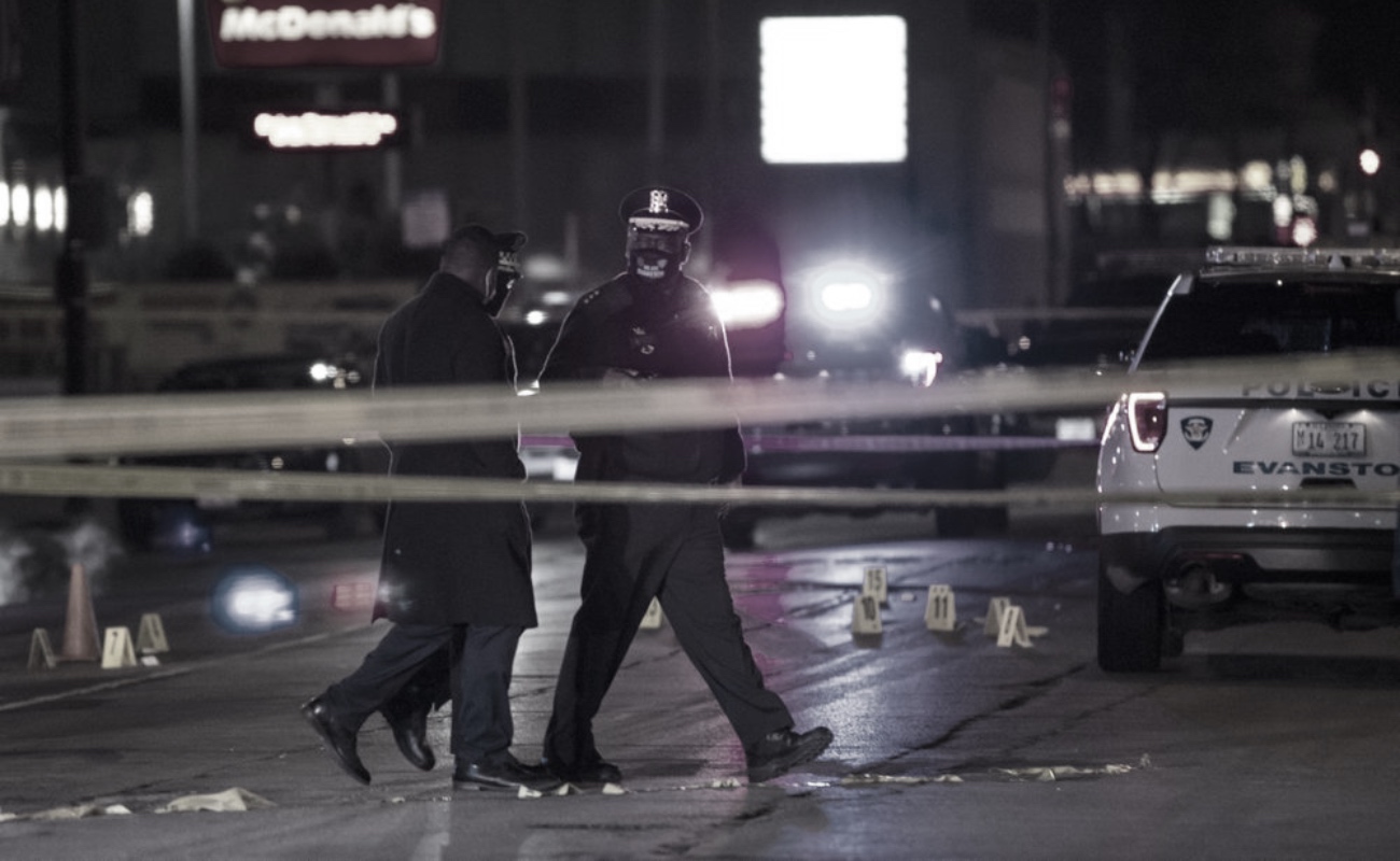 Hombre mata a 3 y hiere a 4 en serie de tiroteos en Chicago