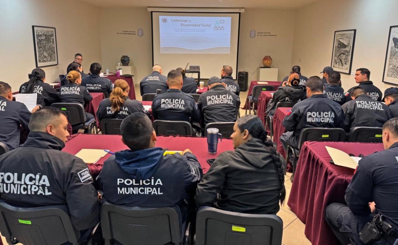 Capacitan a policías municipales en liderazgo y proximidad social