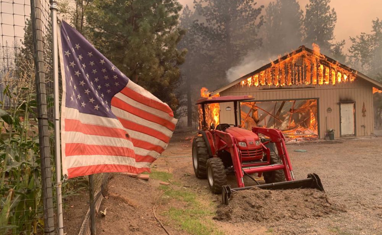 Miles de viviendas amenazadas por incendios al norte de California