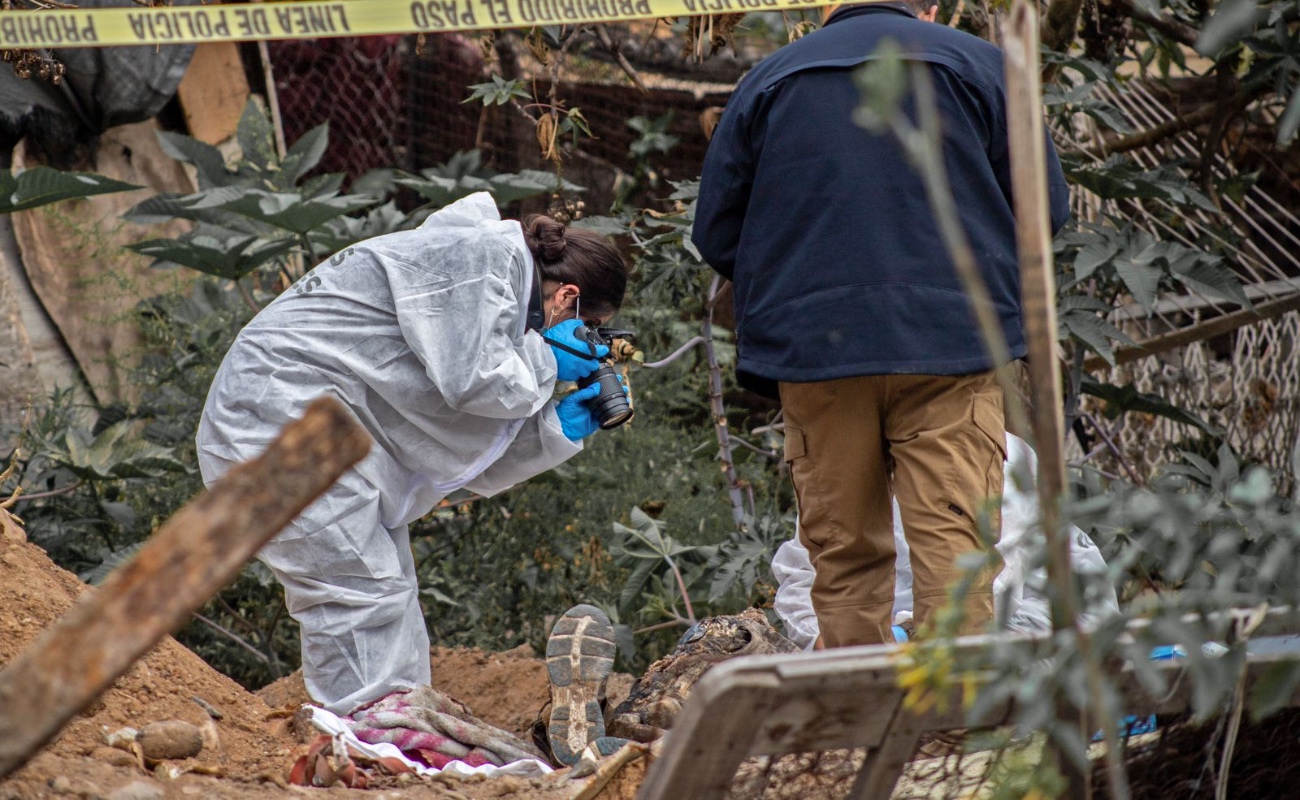 Hallan fosa clandestina en Lomas Taurinas