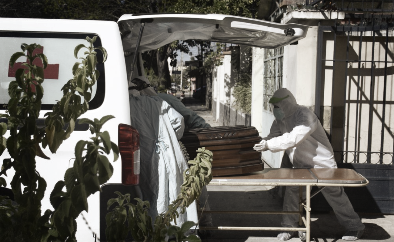 Aumenta recolección de cuerpos en calles y casas de Bolivia