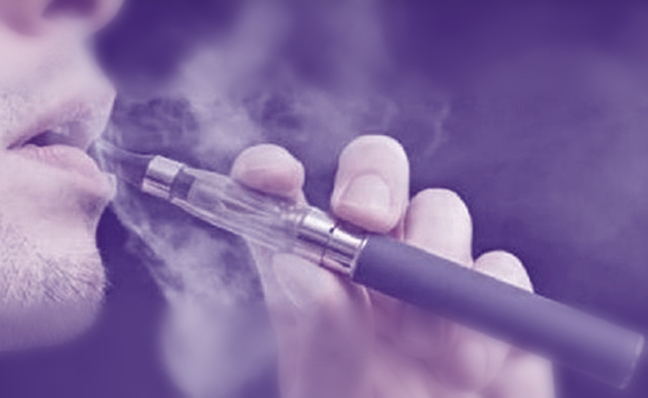 Crece uso de cigarro electrónico mientras se analiza regulación