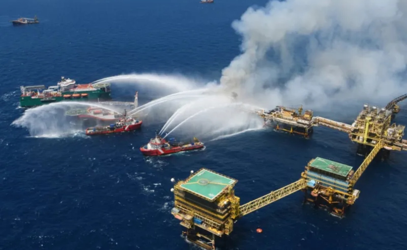 Pierde Pemex casi 450 mil barriles de petróleo tras explosión en Nohoch-Alfa