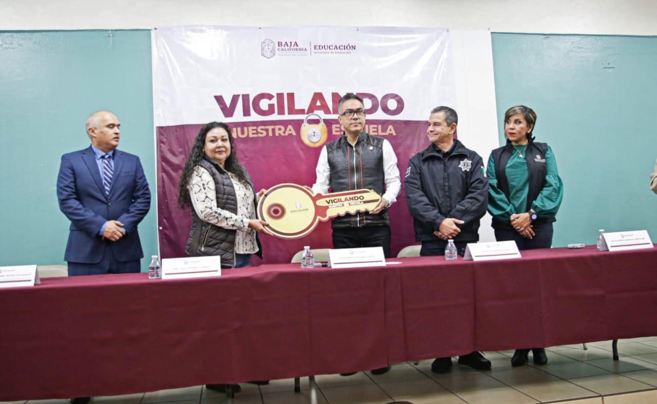 Vigilando nuestra escuela entra en vigor durante las vacaciones decembrinas