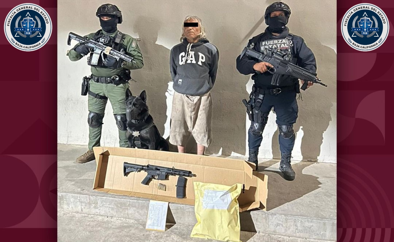 Aseguran a hombre con fusil de asalto en Tijuana