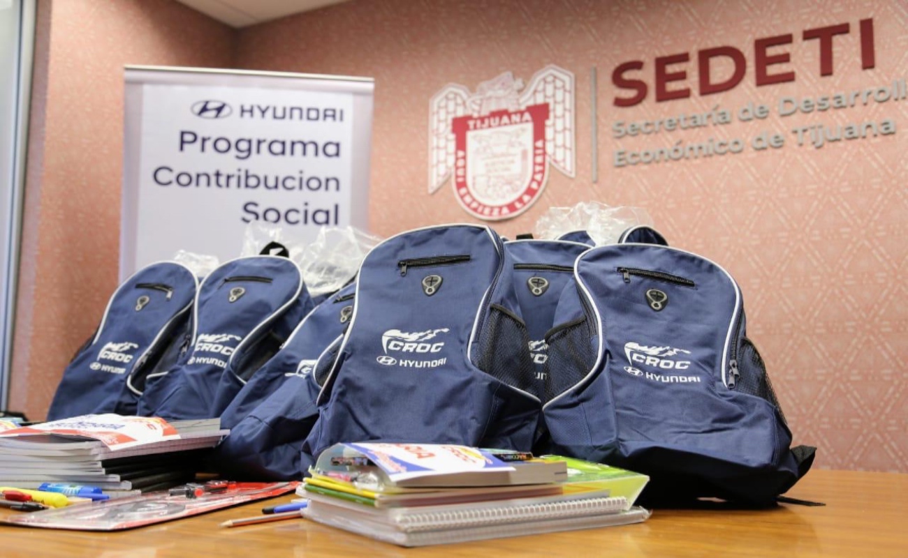 Dona Hyundai Translead paquetes escolares al Ayuntamiento