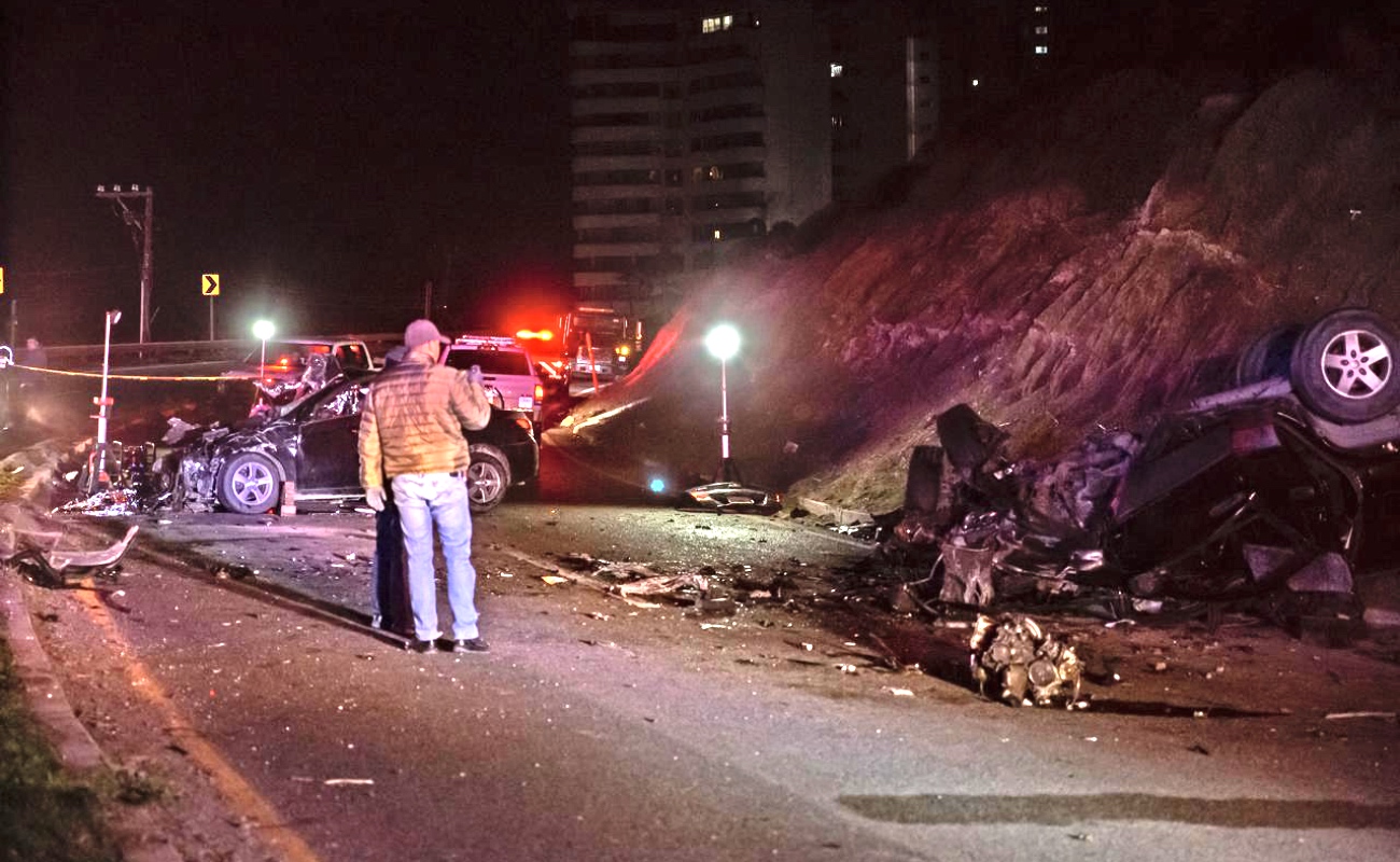 Conductor choca y causa la muerte de dos mujeres en el Bulevar 2000