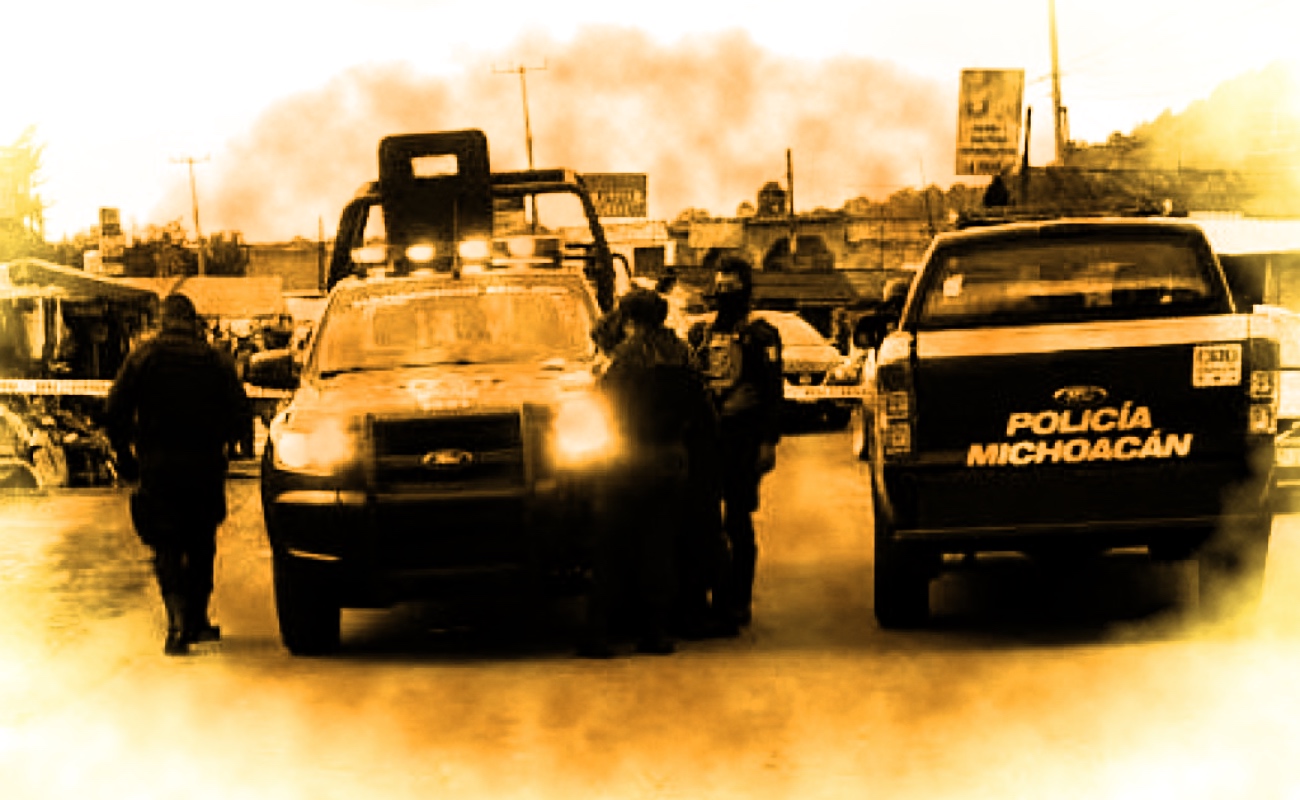 Hallan siete cuerpos mutilados en un taxi en Michoacán