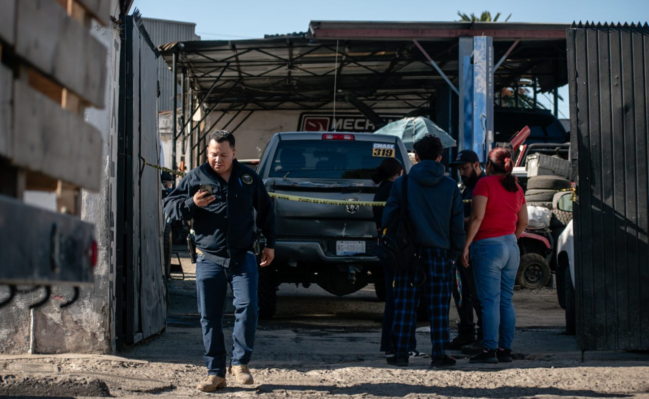 Hieren a hombre tras robo millonario en la colonia La Mesa