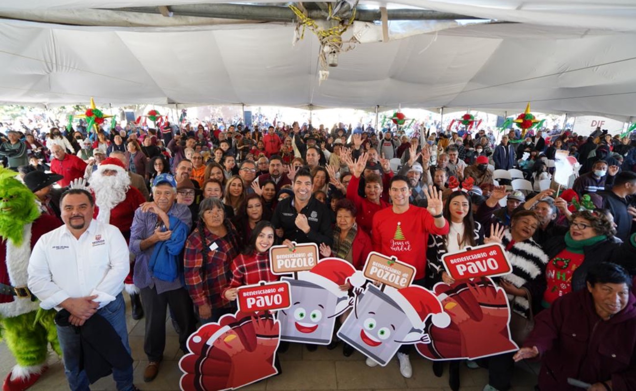 Celebra Armando Ayala con cientos de familias en “Ensenada Navideña 2022”