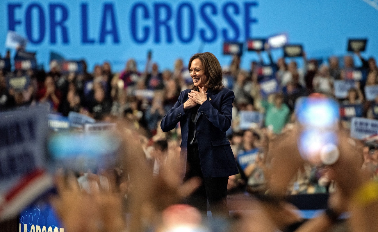 Kamala Harris intensifica campaña en estados clave ante elecciones de EE. UU.