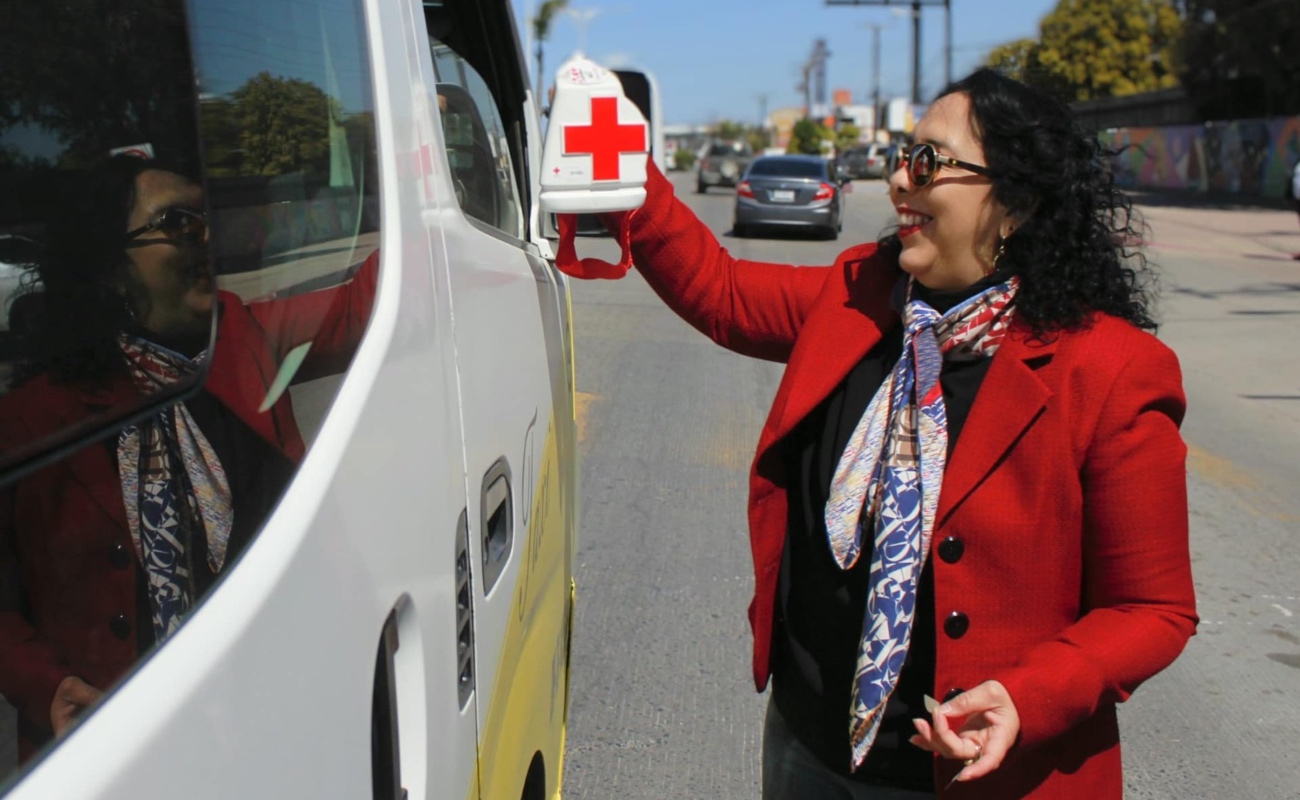 Participa Araceli Brown en arranque del boteo de la Colecta Nacional de la Cruz Roja 2023