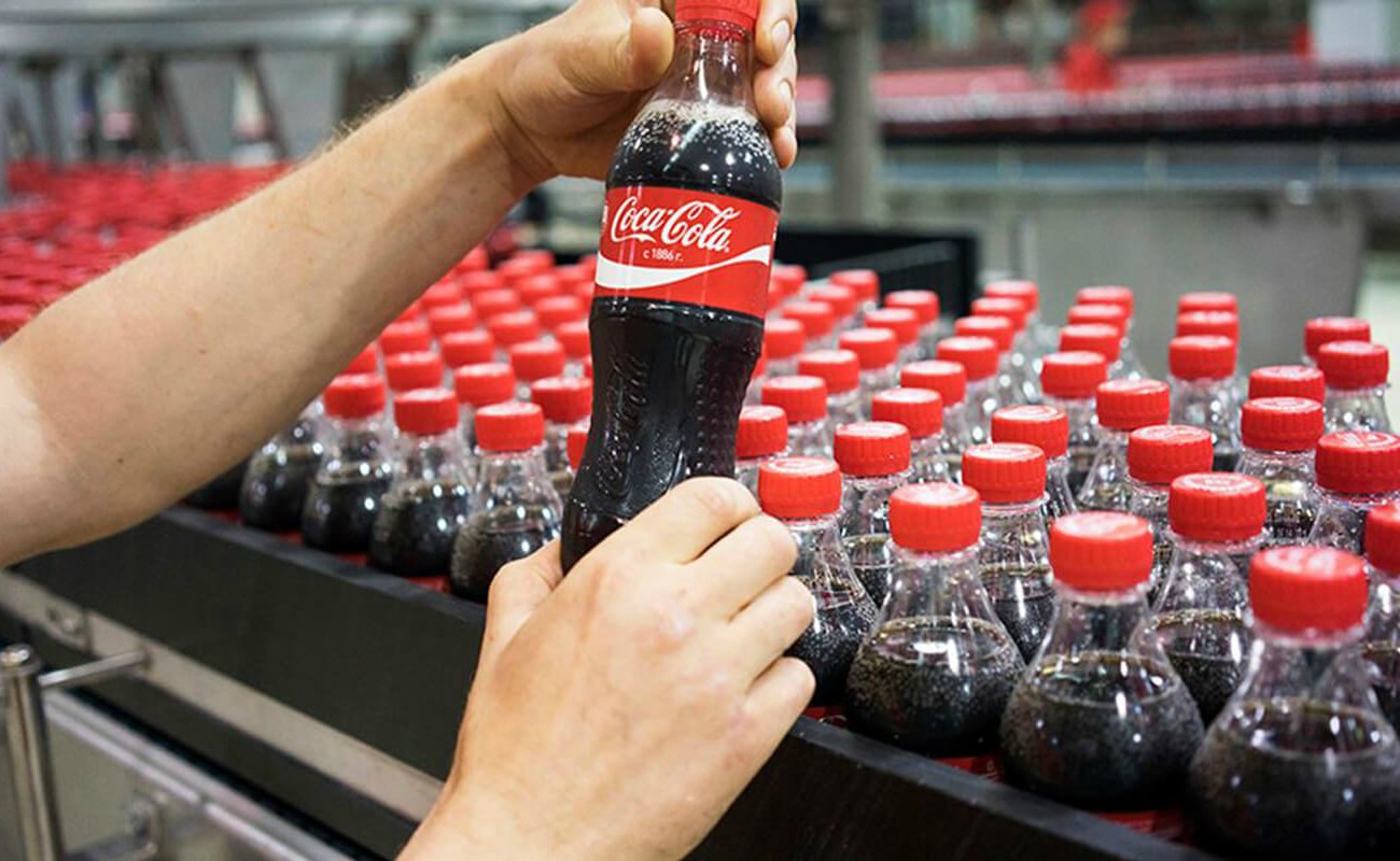 Coca-Cola pierde millones tras anuncio de cierre de empresa en Guerrero