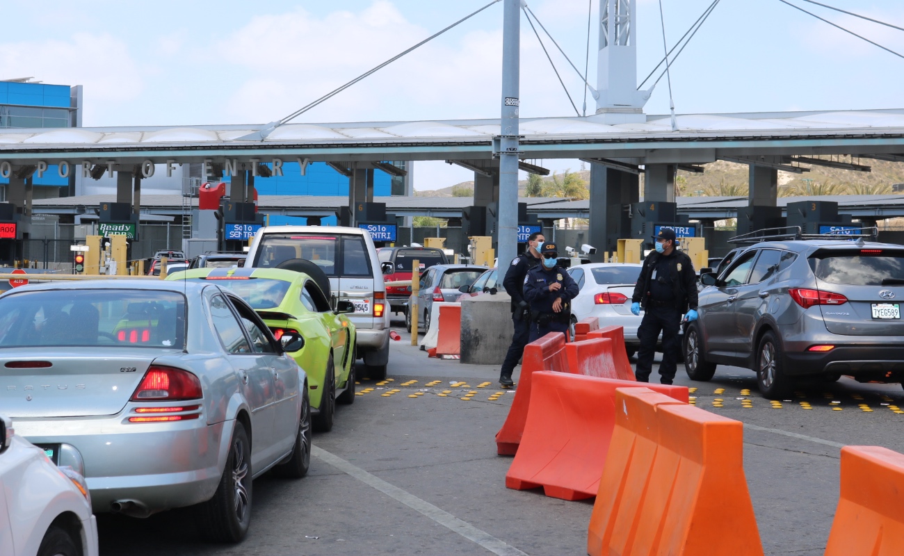 Permanecen restricciones para viajes no esenciales a Estados Unidos: CBP