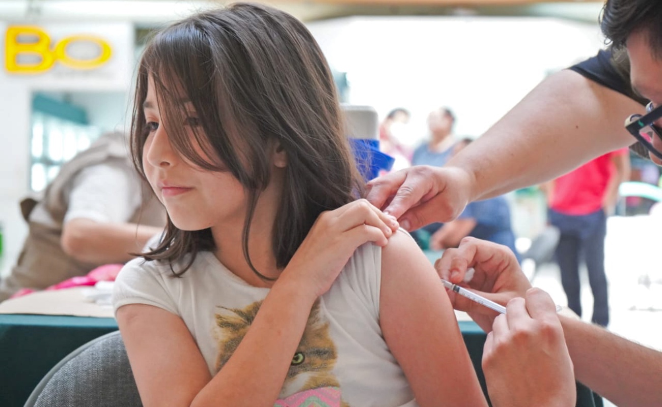 Invitan a aplicarse la vacuna contra influenza en módulo semifijo de macroplaza Tijuana