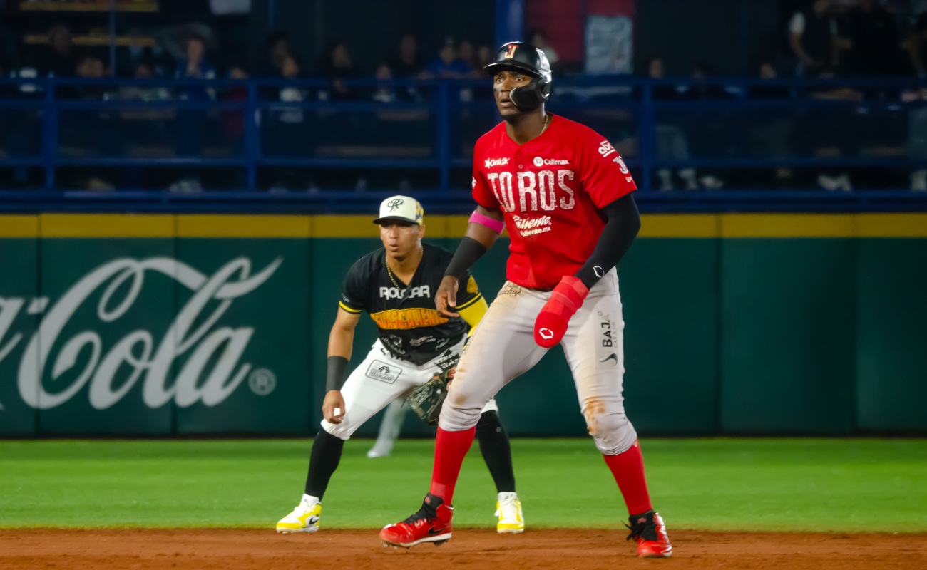 Sufre Toros barrida de Rieleros