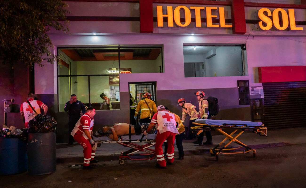 Ataque armado en Hotel Sol deja dos personas lesionadas; agresor huye en patín