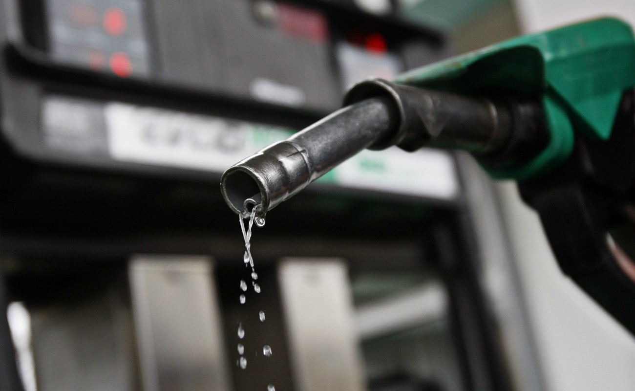 Desabasto de gasolina en Sur del país limitaría venta a 10 litros por carro
