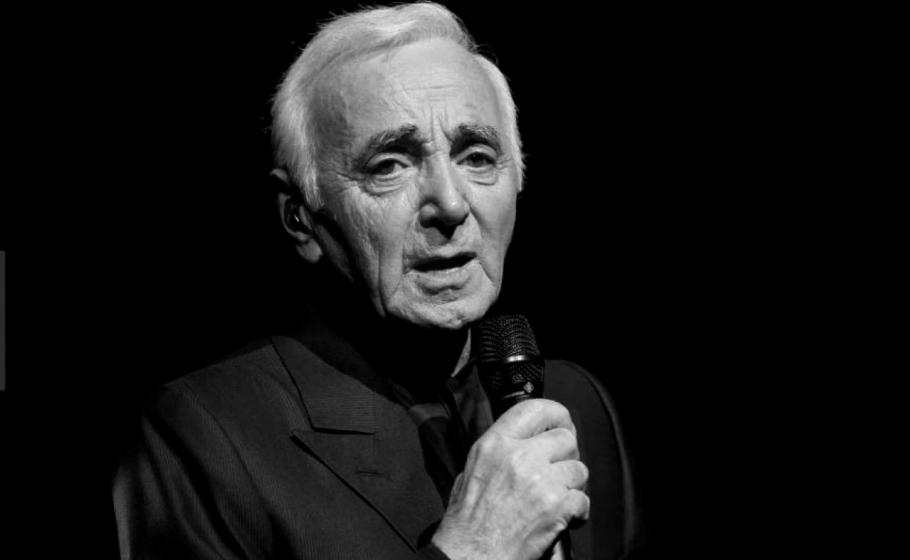 Murió Charles Aznavour a los 94 años y sin dejar los escenarios