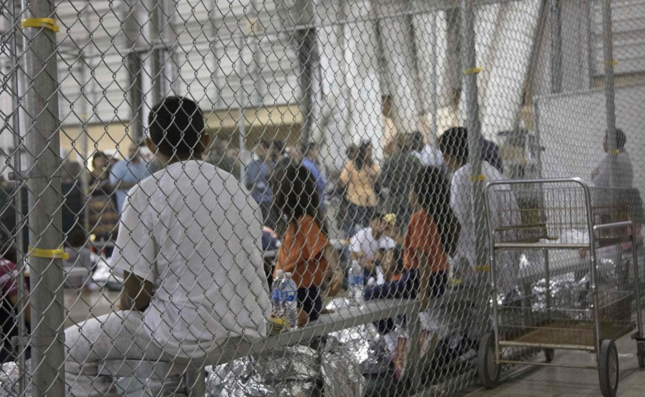 Juez ordena reunir a familias separadas en frontera con un limite de 30 días