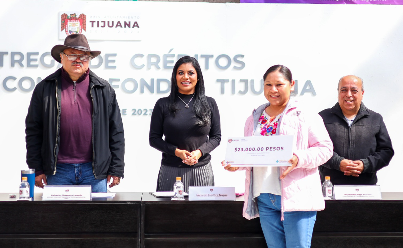 Entrega Montserrat Caballero 125 créditos del Fideicomiso Fondos Tijuana