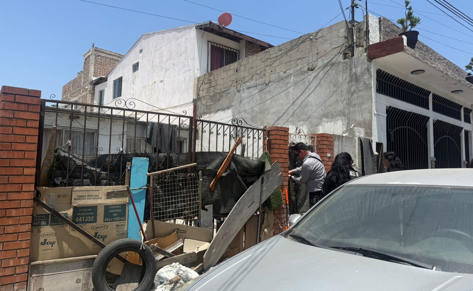 Rescatan a tres perros víctimas de maltrato en Vista Alamar