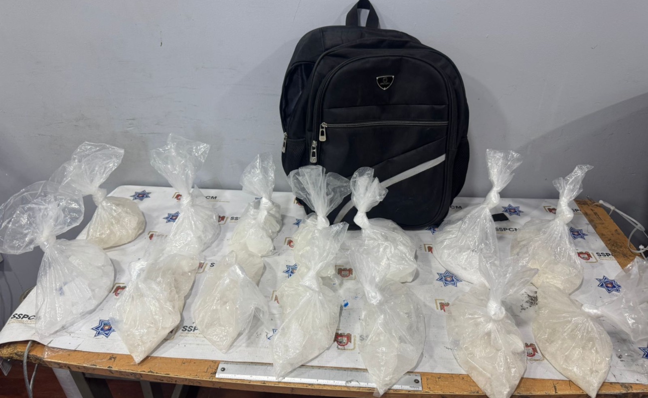 Aseguran alrededor de 7 kilogramos aparentemente de cristal en el Mercado Hidalgo