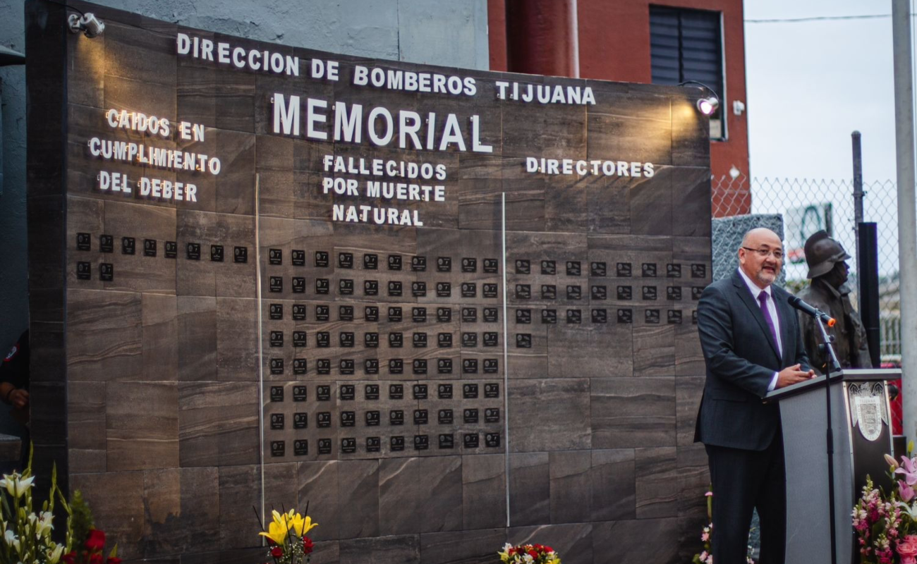 Realiza Ayuntamiento de Tijuana homenaje a bomberos caídos en cumplimiento de su deber