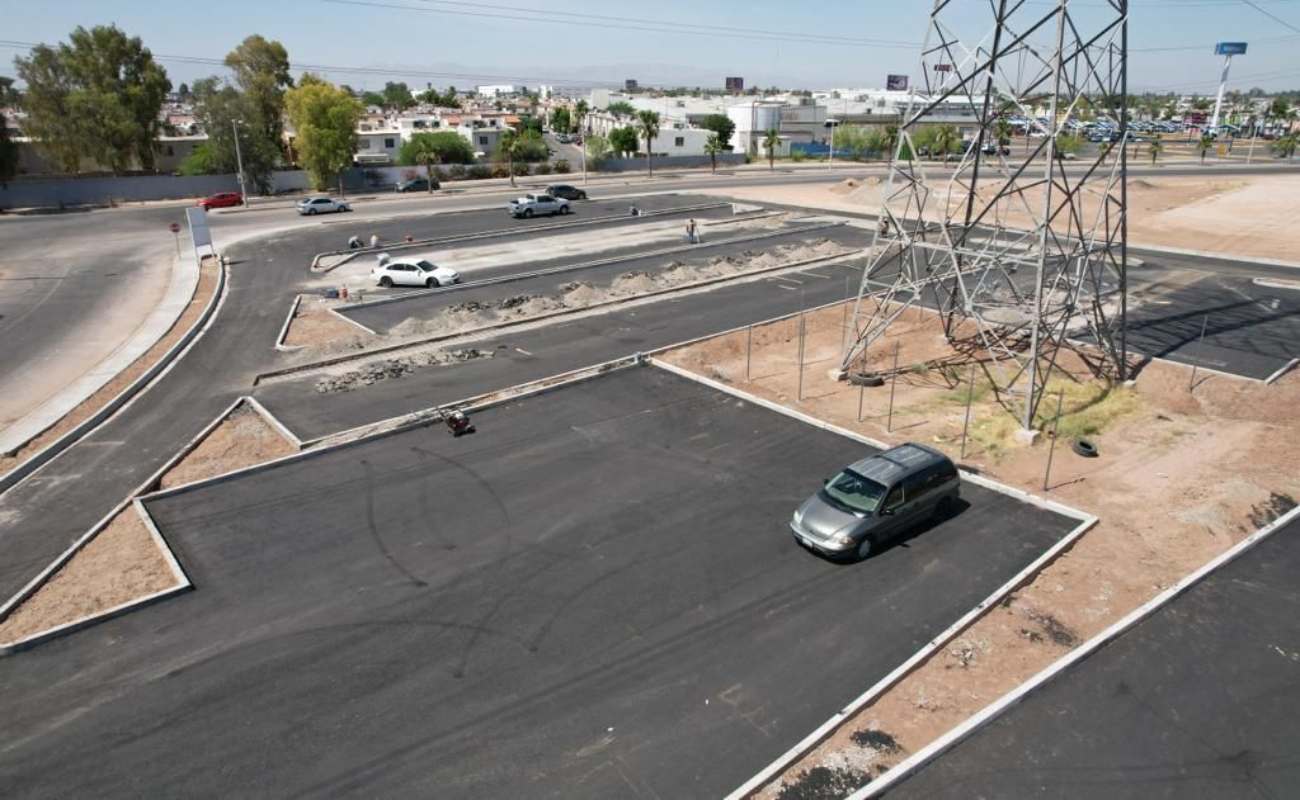 Continúa construcción de estacionamiento “Tu parque”, beneficiará a más de 250 mil habitantes