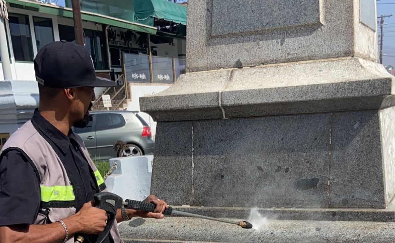 Rehabilita Servicios Públicos barda perimetral del monumento a Miguel Hidalgo