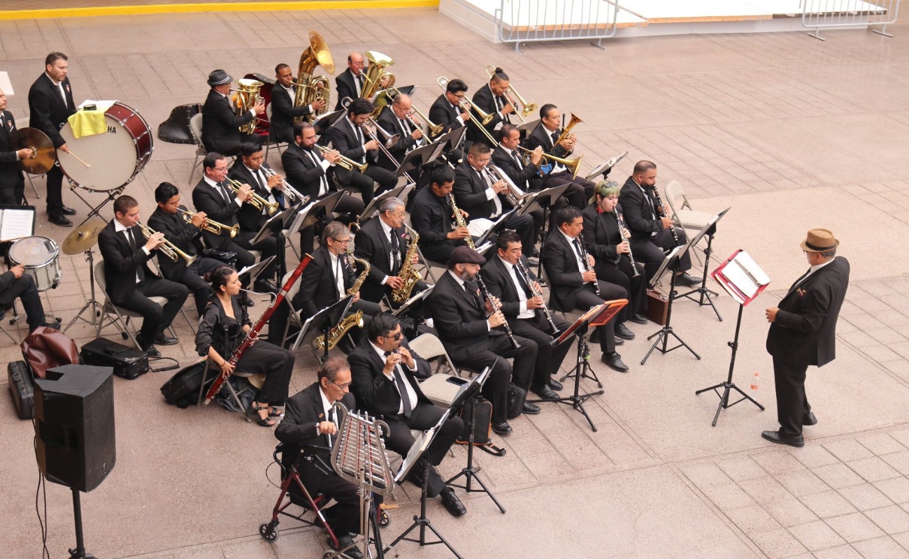 Engalana Banda de Música del XXV Ayuntamiento de Tijuana con concierto en Palacio Municipal