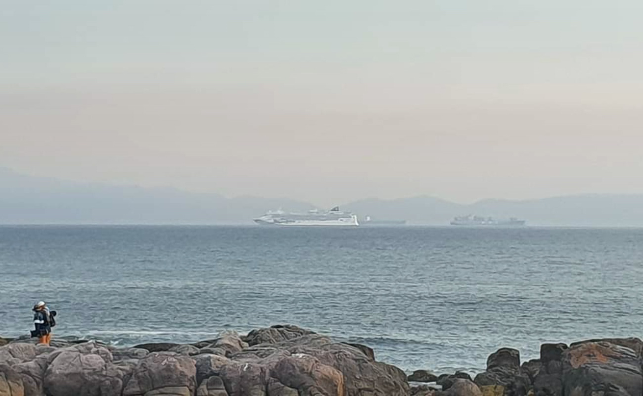 Atraca crucero en Ensenada, sin turistas, para mantenimiento y cambio de tripulantes