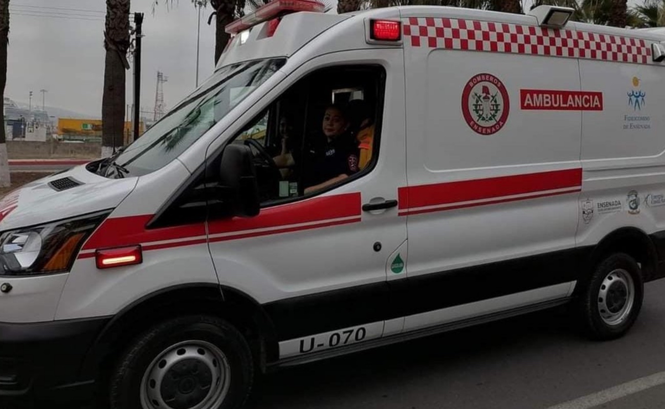 Roban ambulancia de Bomberos Ensenada en la 89