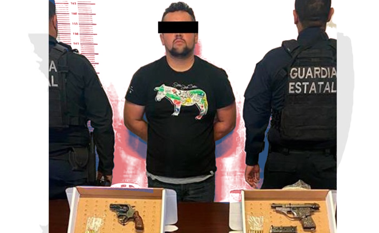 Viajaba con dos armas de fuego cuando fue detenido por agentes estatales