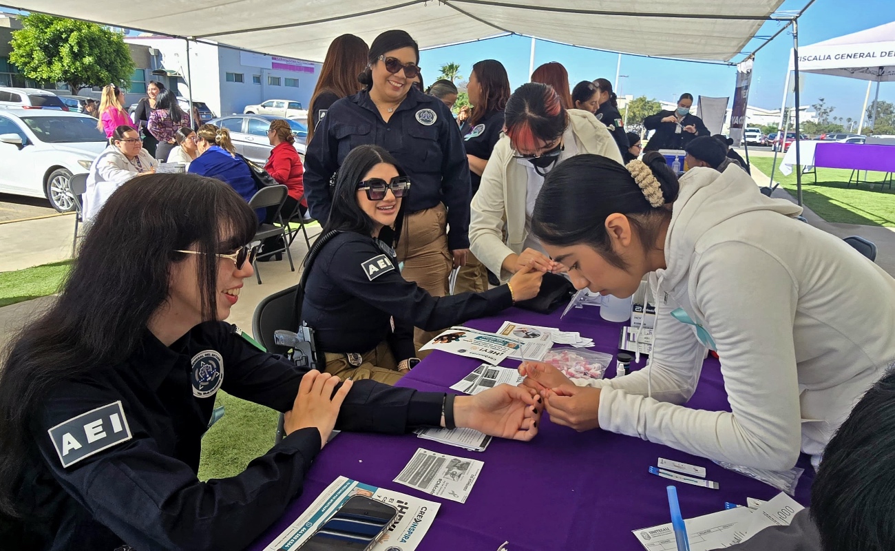 Ofrecieron chequeos médicos, orientación y actividades para el bienestar físico y emocional.