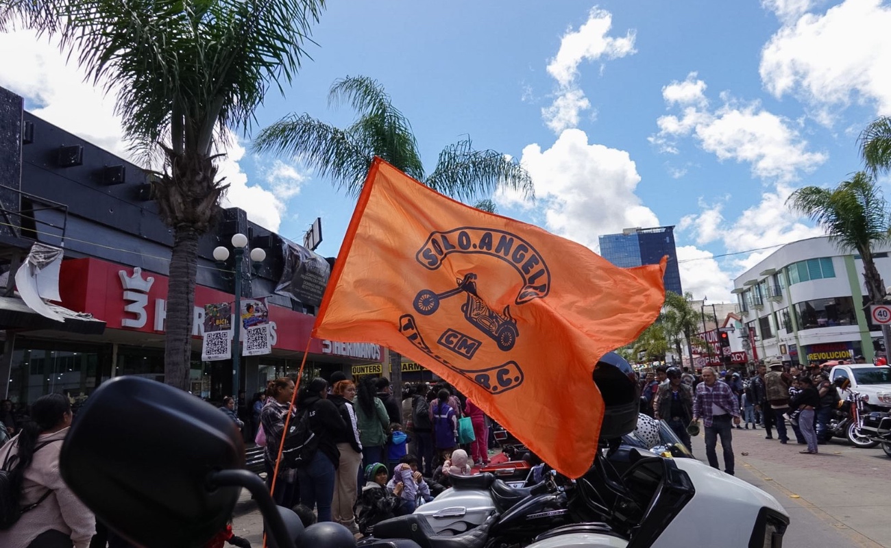 Más de 500 niñas y niños reciben calzado en el “Zapato Run 32” de motociclistas en Tijuana